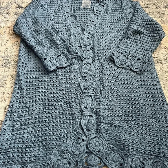 Liz Claiborne Cardigan - Picture 2 of 7